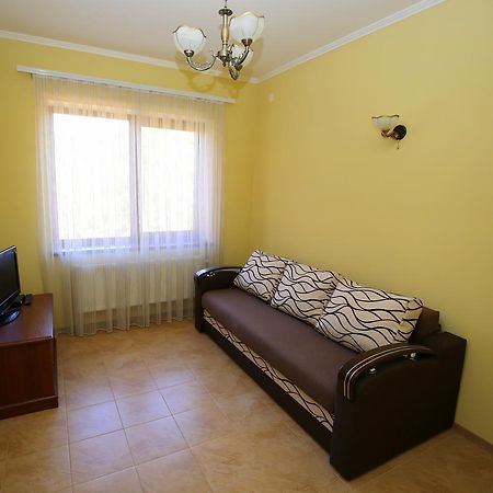 Пори Року Guest House Sinyak  Bagian luar foto